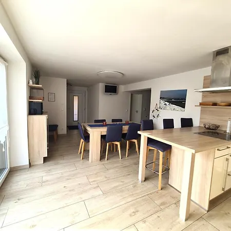 Ferienhaeuser Haus Dresden بيت للعطل *